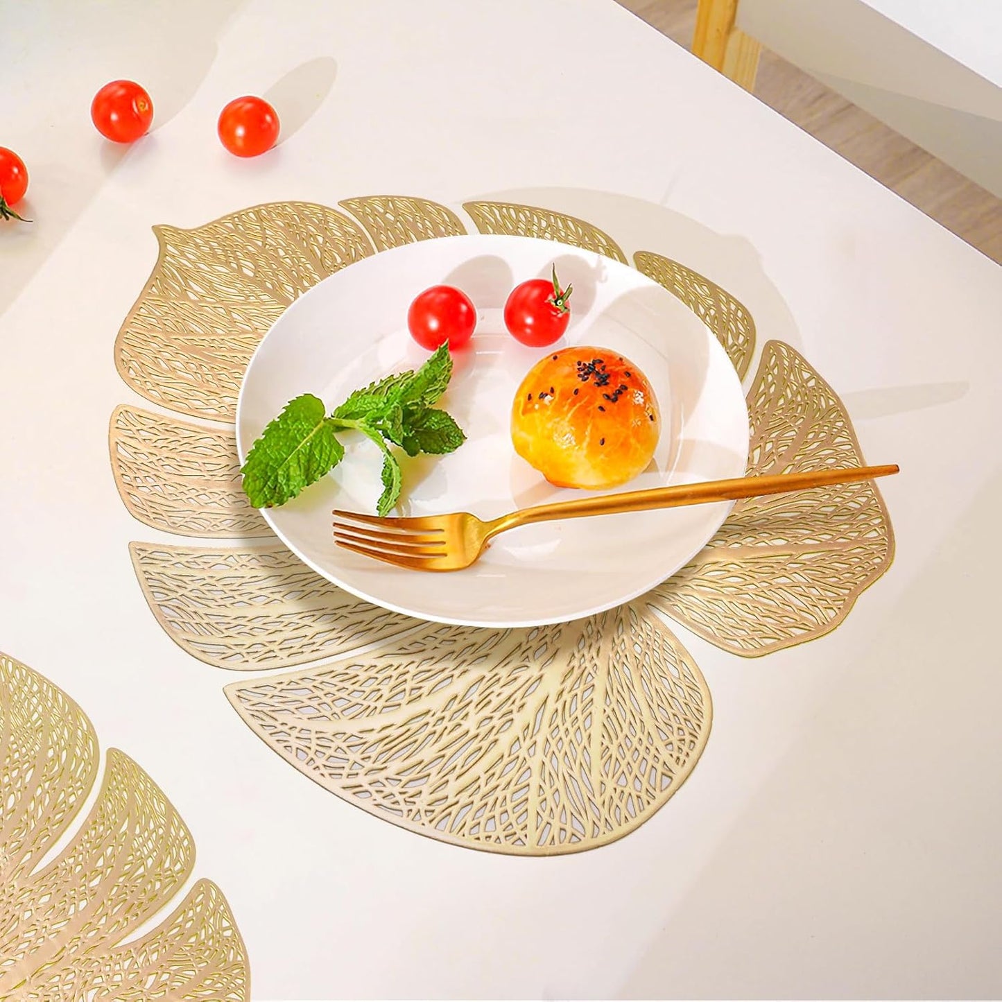 Palm leaves Gold decor Placemats Set of 6, 15X12 inches - Heat proof and Washable Tablemats
