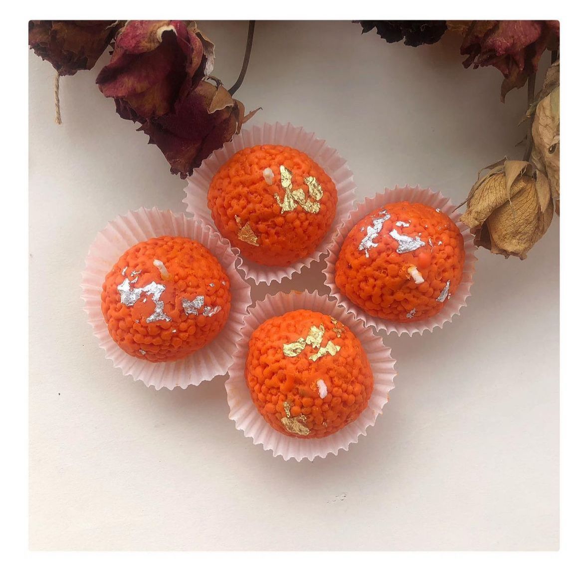 4 Moti choor ladoo mithai Candles