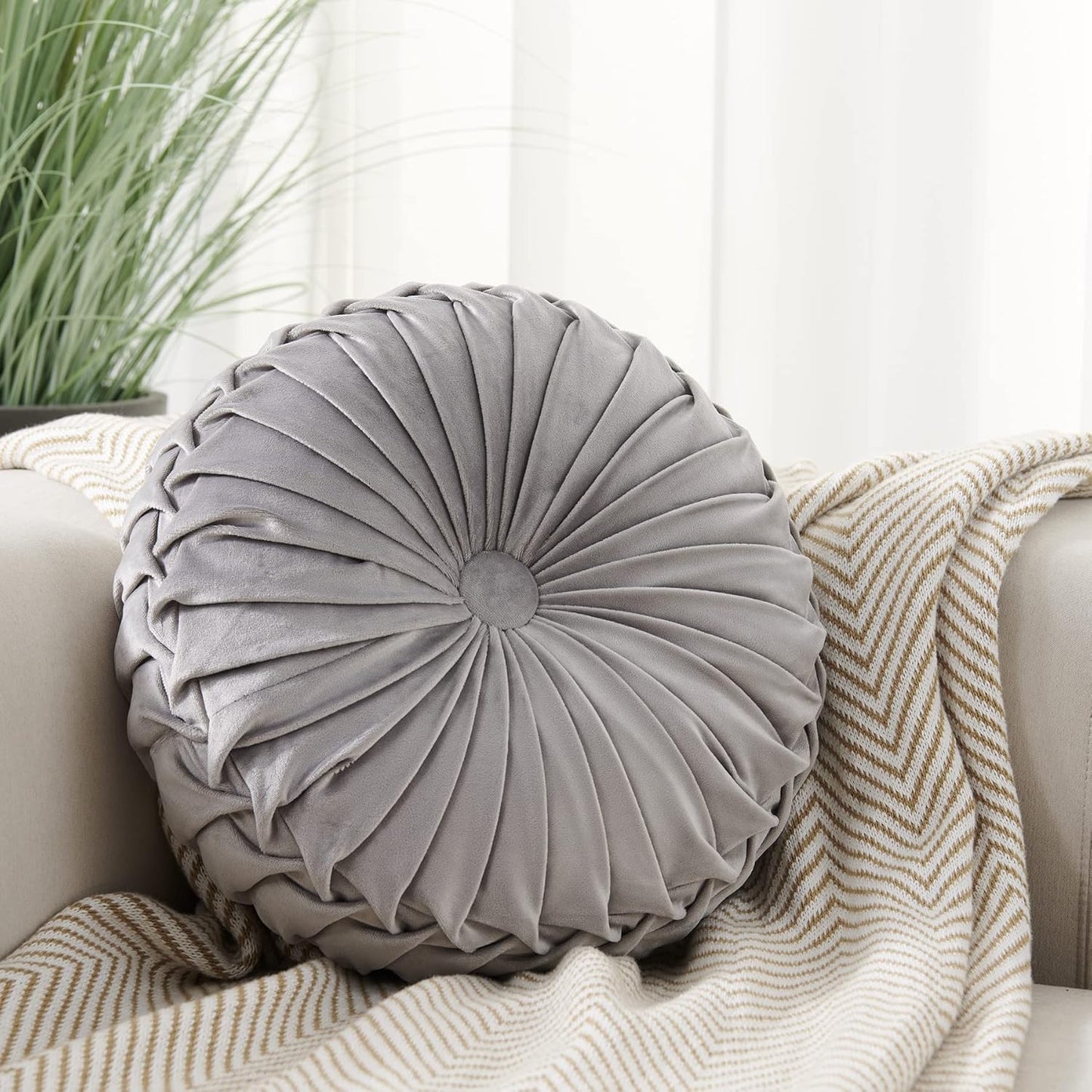 Round filled sofa cushion Velvet Home Decoration Pleated Round Pillow Cushion for Couch Chair Bed