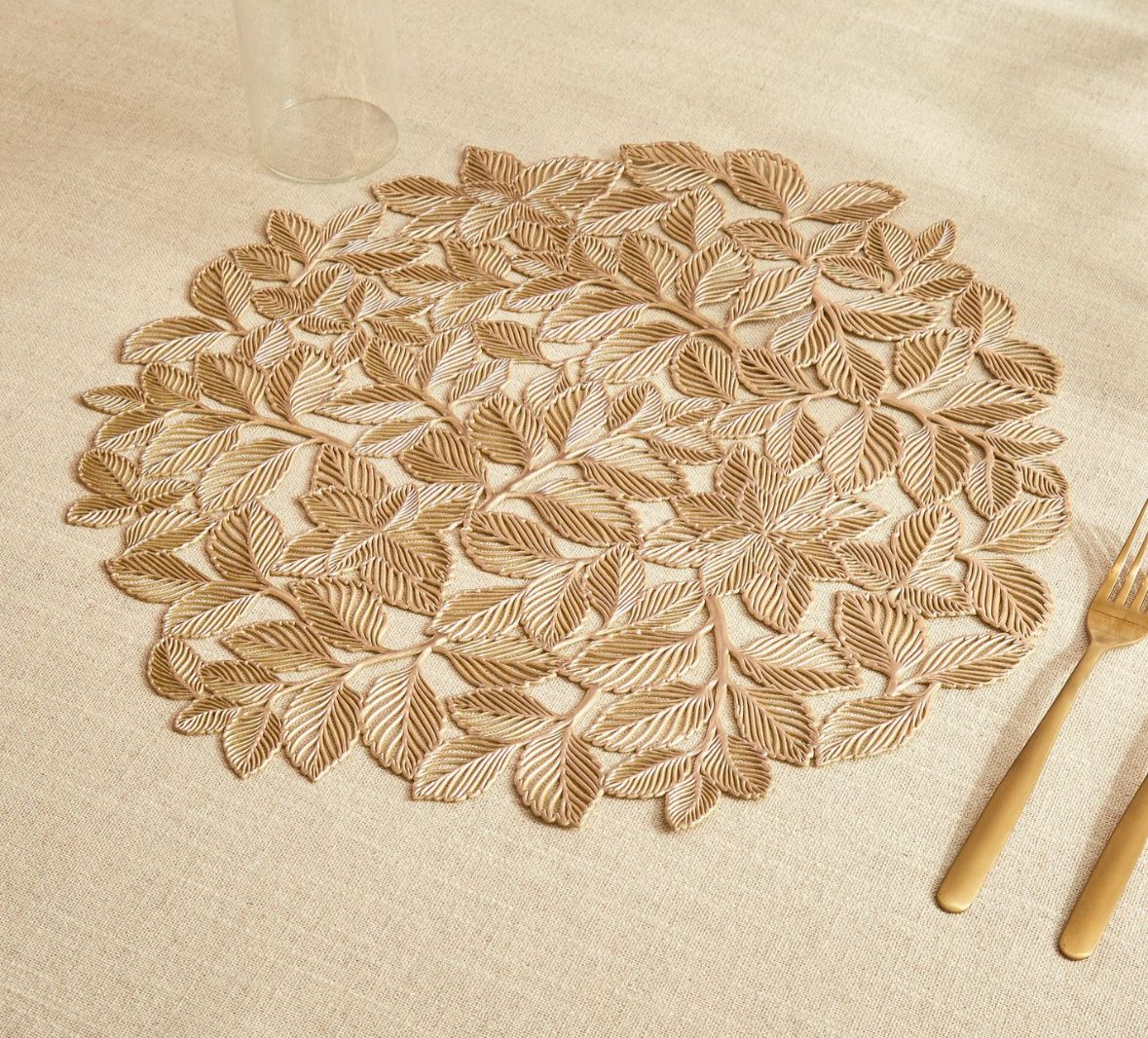 Gold cut Round placemats set of 6 pcs